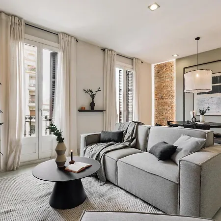 Judd - 3 Bedrooms And Balcony In Eixample Esquerra Barselona